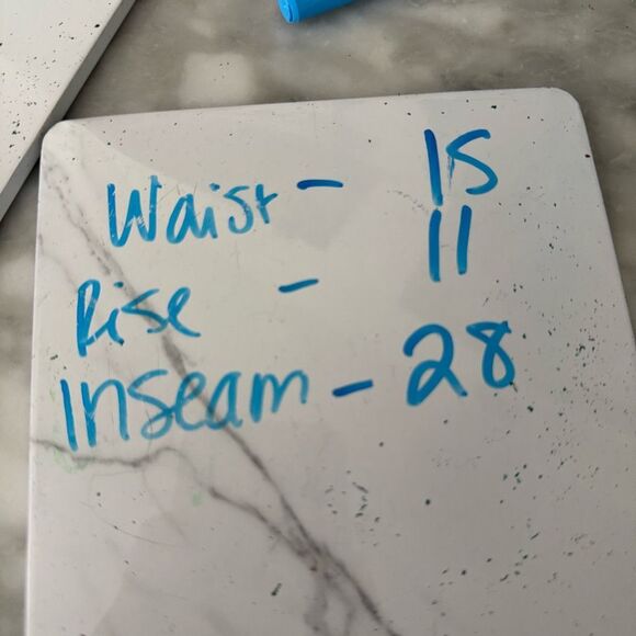 Old Navy Women’s 14 Grey Pixie Pants New - Picture 4 of 5